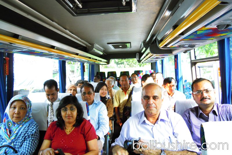 Malaysian Group Charter Bus 35 Seats Bali